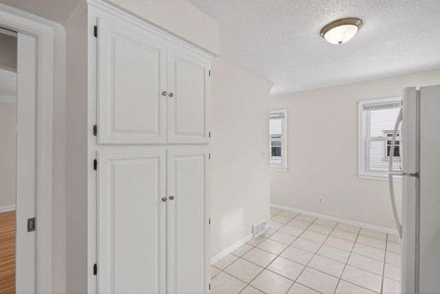 2186 4th Street E, Saint Paul, MN 55119