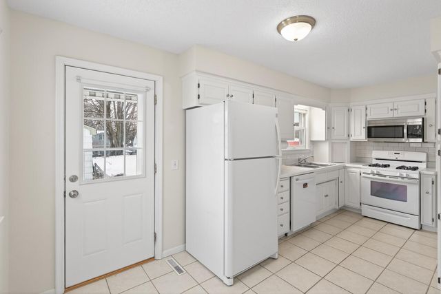 2186 4th Street E, Saint Paul, MN 55119