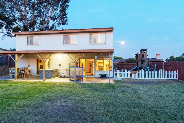 1527 Triton Pl, San Diego, CA 92154