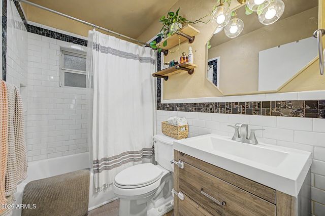 4524 N 24TH Place, Phoenix, AZ 85016