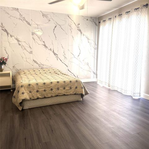 2457 Briarwest Boulevard, Houston, TX 77077