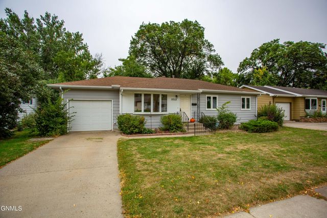 2033 Saint Benedict Drive, Bismarck, ND 58501 property photo