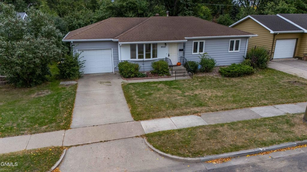 2033 Saint Benedict Drive, Bismarck, ND 58501 photo 2