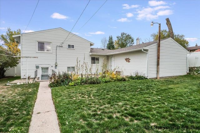 828 CLEVELAND AVE, Cheyenne, WY 82001
