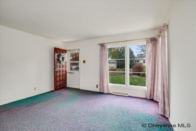 828 CLEVELAND AVE, Cheyenne, WY 82001