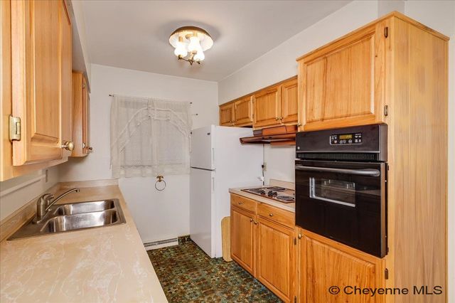 828 CLEVELAND AVE, Cheyenne, WY 82001