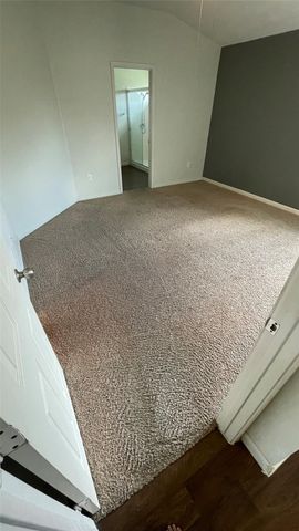 307 Camellia DR, Hutto, TX 78634