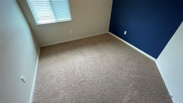 307 Camellia DR, Hutto, TX 78634