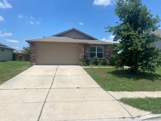 307 Camellia DR, Hutto, TX 78634