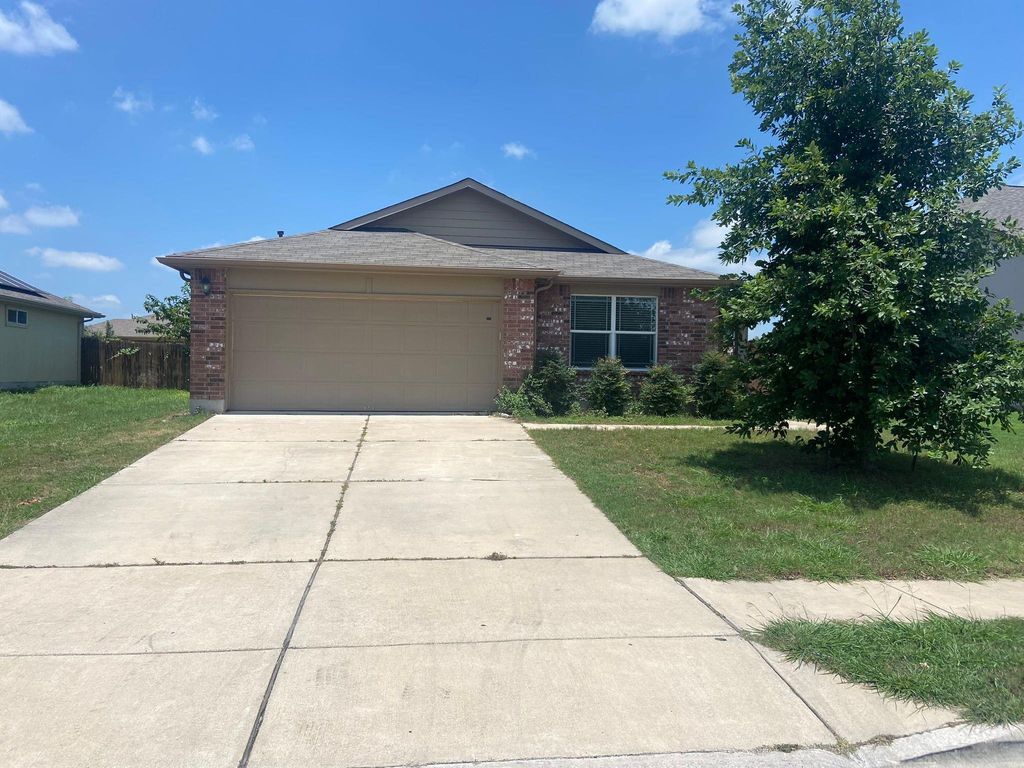 307 Camellia DR, Hutto, TX 78634