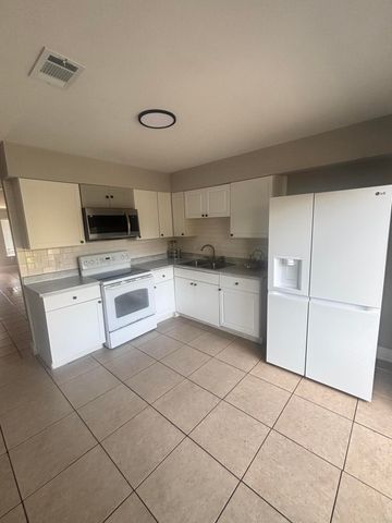 4269 Tymberwood Lane, Orlando, FL 32839