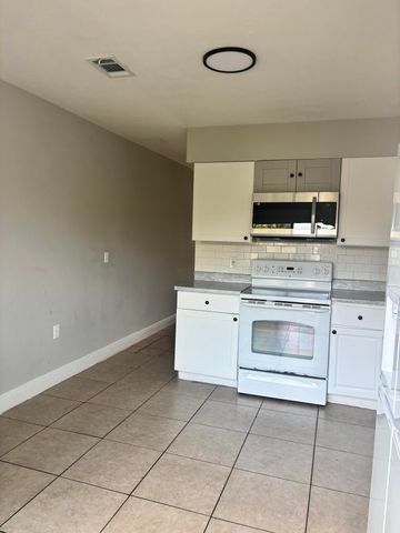 4269 Tymberwood Lane, Orlando, FL 32839