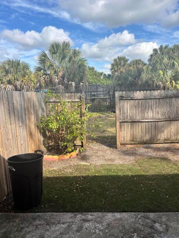 4269 Tymberwood Lane, Orlando, FL 32839