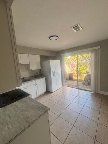 4269 Tymberwood Lane, Orlando, FL 32839