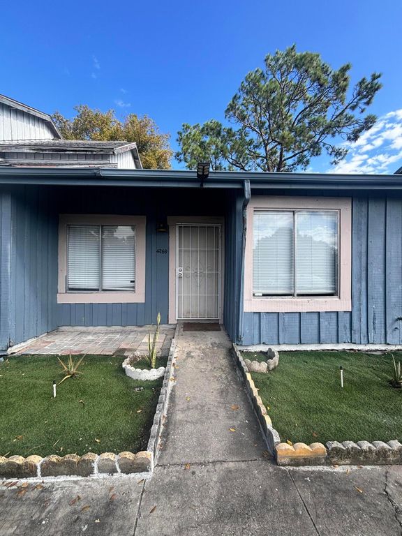 4269 Tymberwood Lane, Orlando, FL 32839