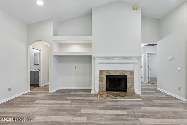 5628 CREST CREEK Drive, Jacksonville, FL 32258