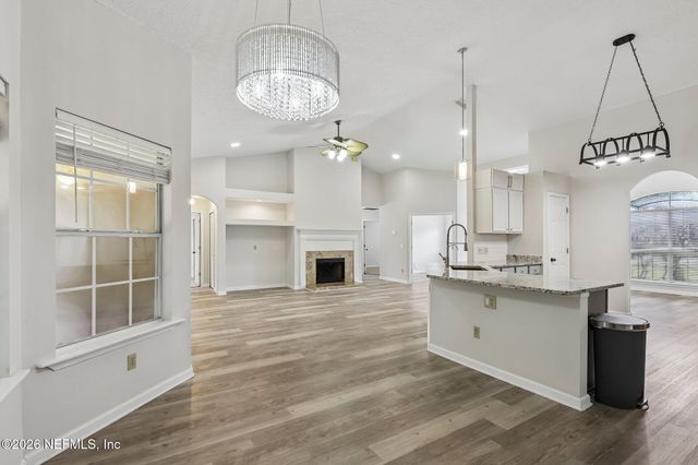 5628 CREST CREEK Drive, Jacksonville, FL 32258