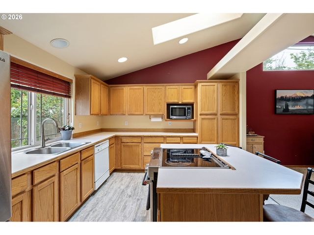 1161 MOLLY Ln, Eugene, OR 97404