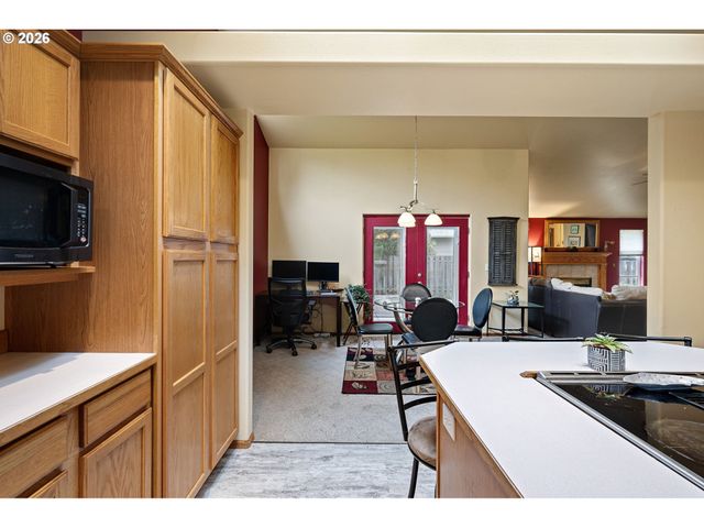 1161 MOLLY Ln, Eugene, OR 97404