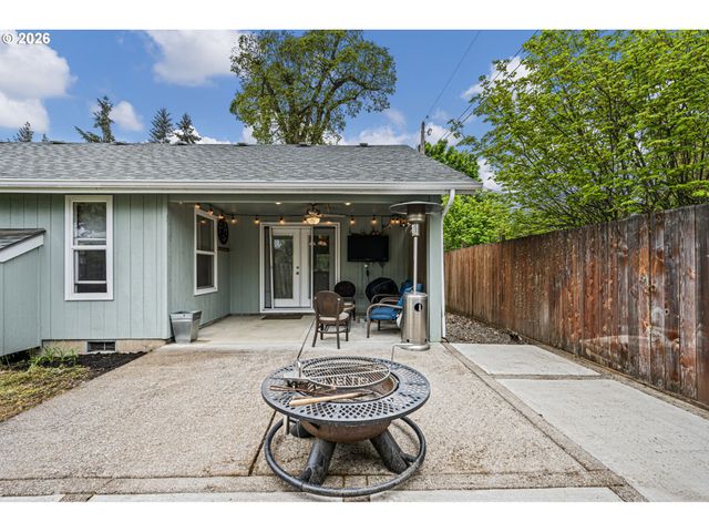 1161 MOLLY Ln, Eugene, OR 97404