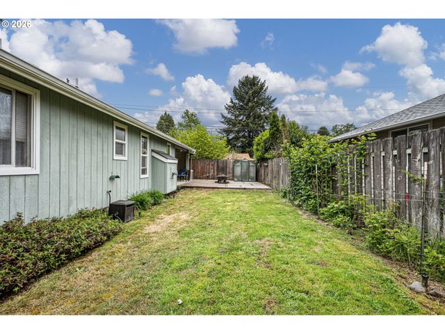 1161 MOLLY Ln, Eugene, OR 97404