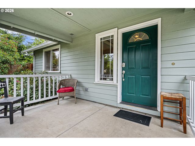 1161 MOLLY Ln, Eugene, OR 97404