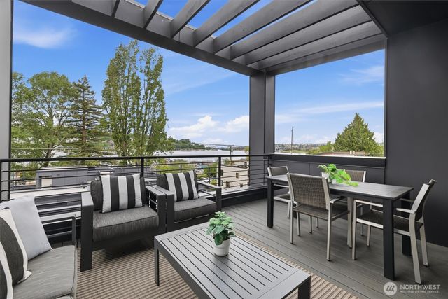 2017 Minor Avenue E, Seattle, WA 98102
