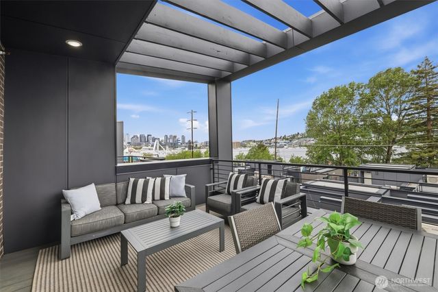 2017 Minor Avenue E, Seattle, WA 98102