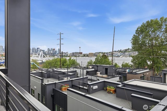 2017 Minor Avenue E, Seattle, WA 98102