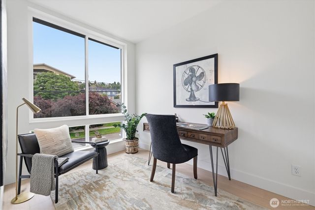 2017 Minor Avenue E, Seattle, WA 98102