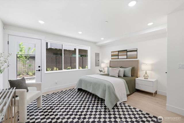 2017 Minor Avenue E, Seattle, WA 98102