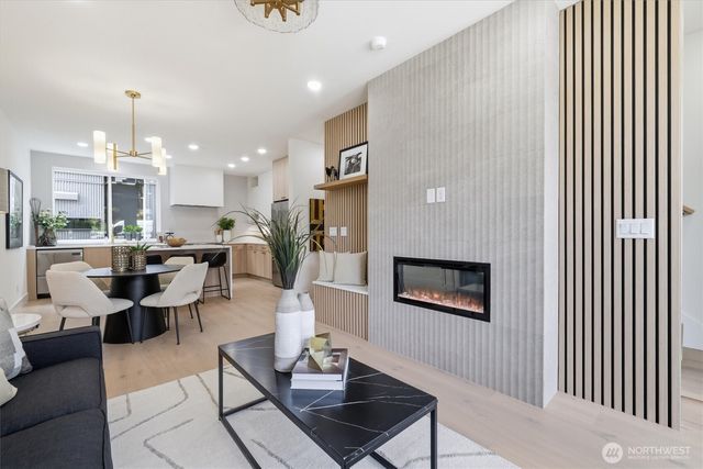 2017 Minor Avenue E, Seattle, WA 98102