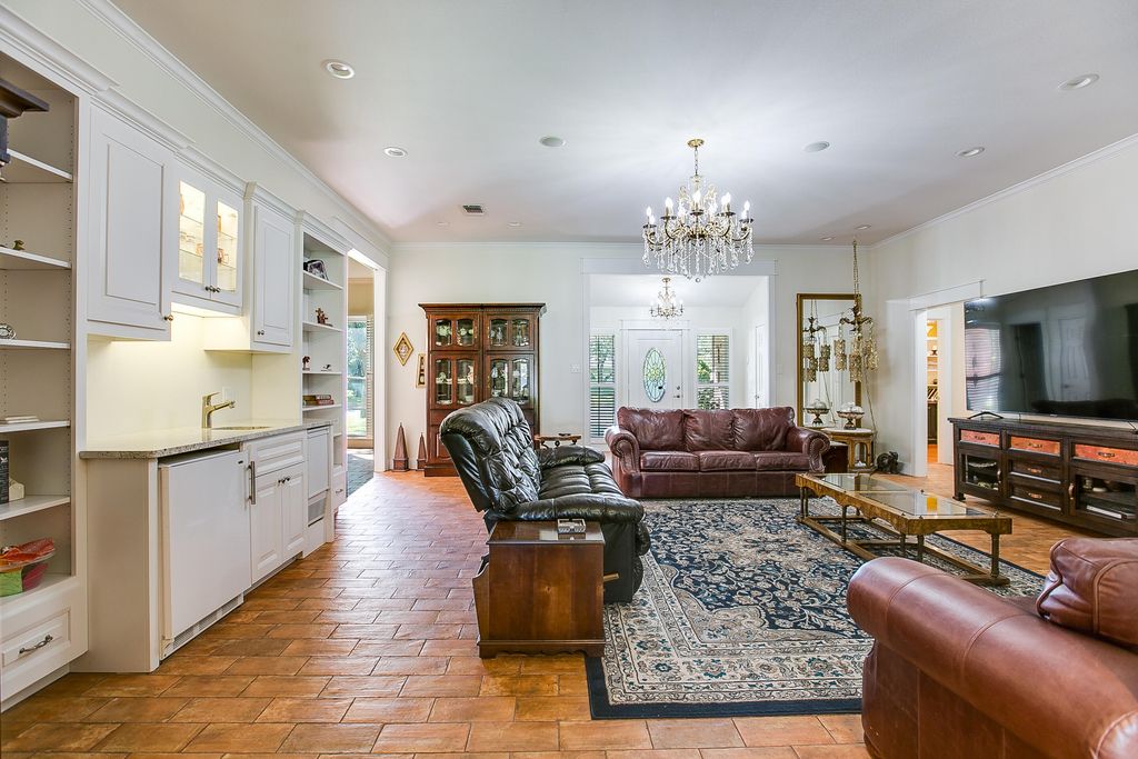 Image 10 of property listing at 5301 Beverly Drive, San Angelo, TX 76904