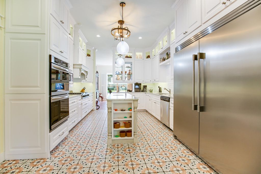 Image 13 of property listing at 5301 Beverly Drive, San Angelo, TX 76904