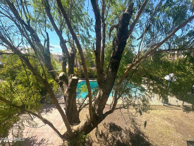 8640 N 68TH Drive, Peoria, AZ 85345