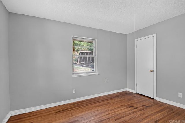 4114 Hillside Dr, North Little Rock, AR 72118