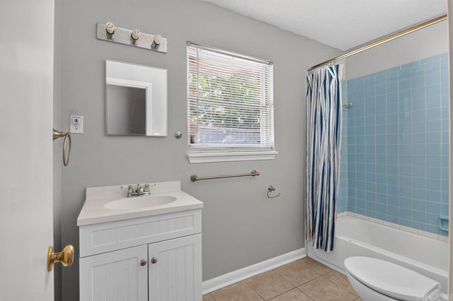 4114 Hillside Dr, North Little Rock, AR 72118