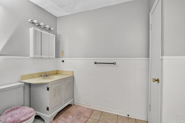 4114 Hillside Dr, North Little Rock, AR 72118