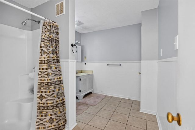 4114 Hillside Dr, North Little Rock, AR 72118