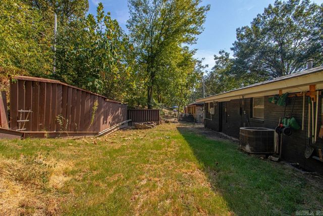 4114 Hillside Dr, North Little Rock, AR 72118