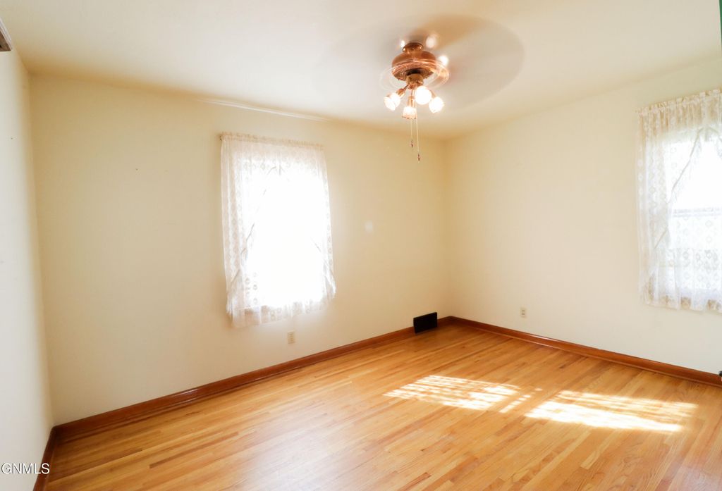 204 11th Avenue NW, Mandan, ND 58554 photo 4