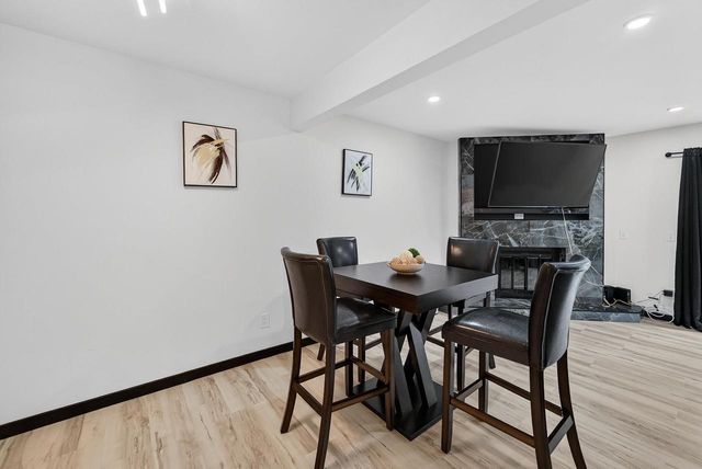 2911 Marina Drive, Middleton, WI 53562