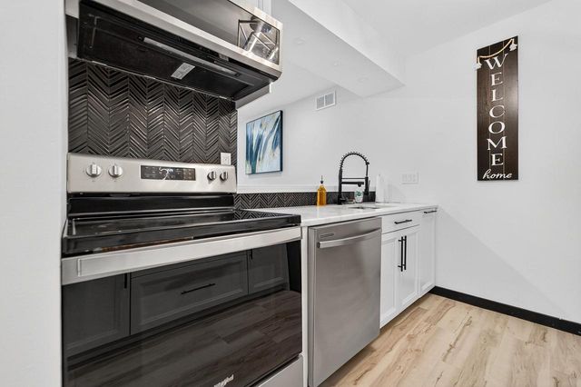 2911 Marina Drive, Middleton, WI 53562