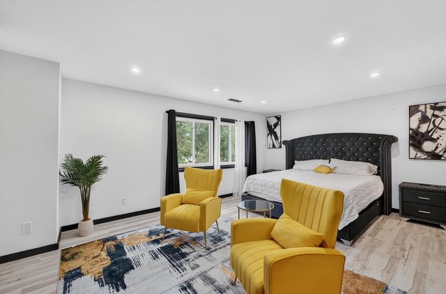 2911 Marina Drive, Middleton, WI 53562