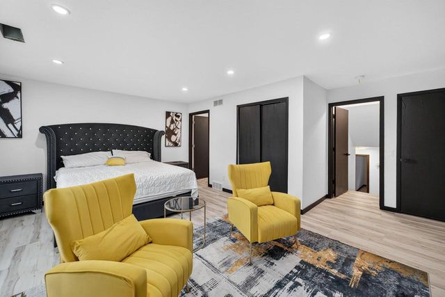 2911 Marina Drive, Middleton, WI 53562