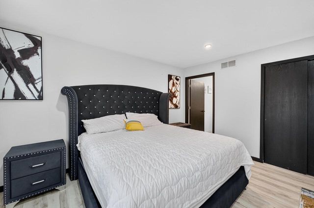 2911 Marina Drive, Middleton, WI 53562