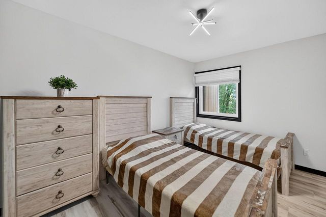 2911 Marina Drive, Middleton, WI 53562