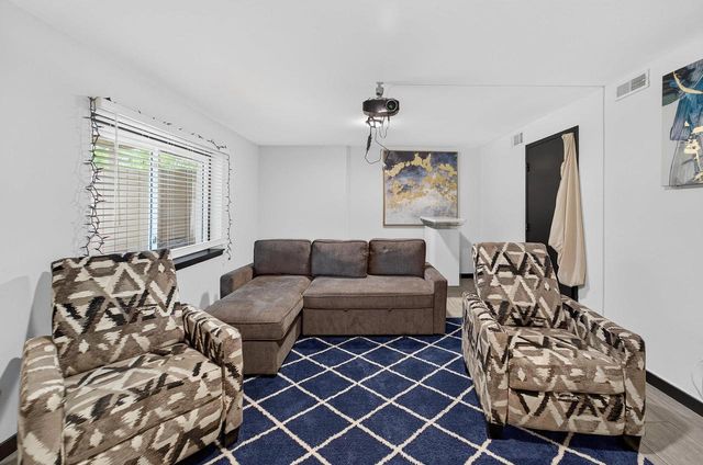 2911 Marina Drive, Middleton, WI 53562