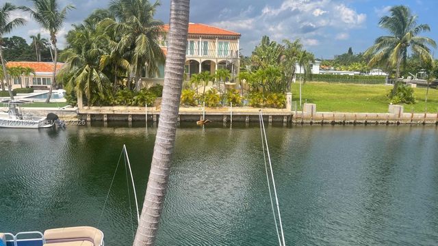 2225 NE 123rd St 204, North Miami, FL 33181