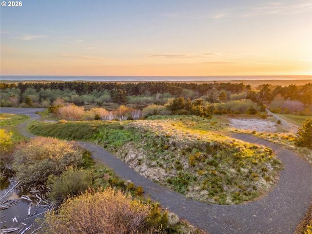 Pacific Bellevue Ln 7, Warrenton, OR 97146